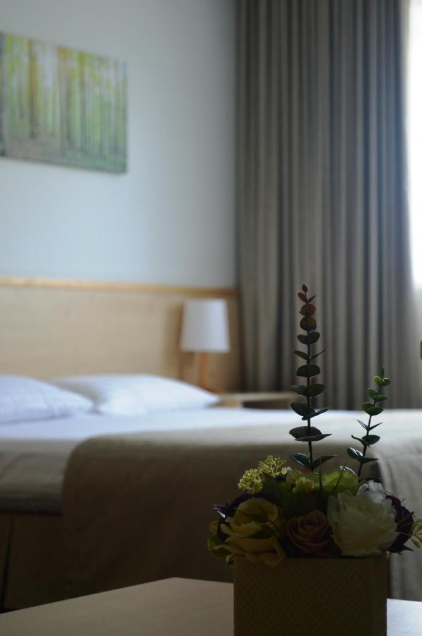 Green Park Hotel Κλαϊπέντα Εξωτερικό φωτογραφία