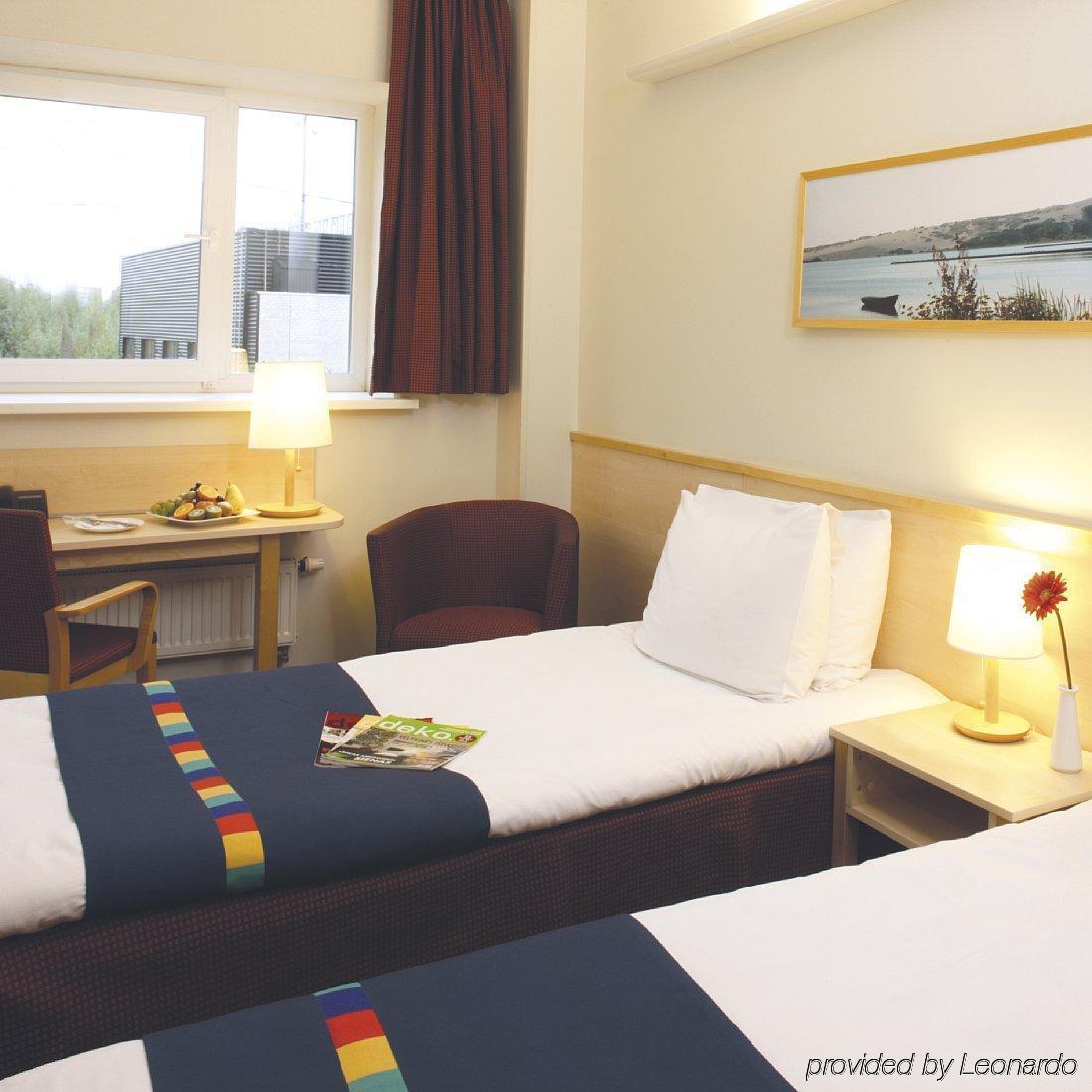 Green Park Hotel Κλαϊπέντα Δωμάτιο φωτογραφία